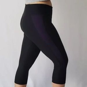 Nike Black Cropped Leggings